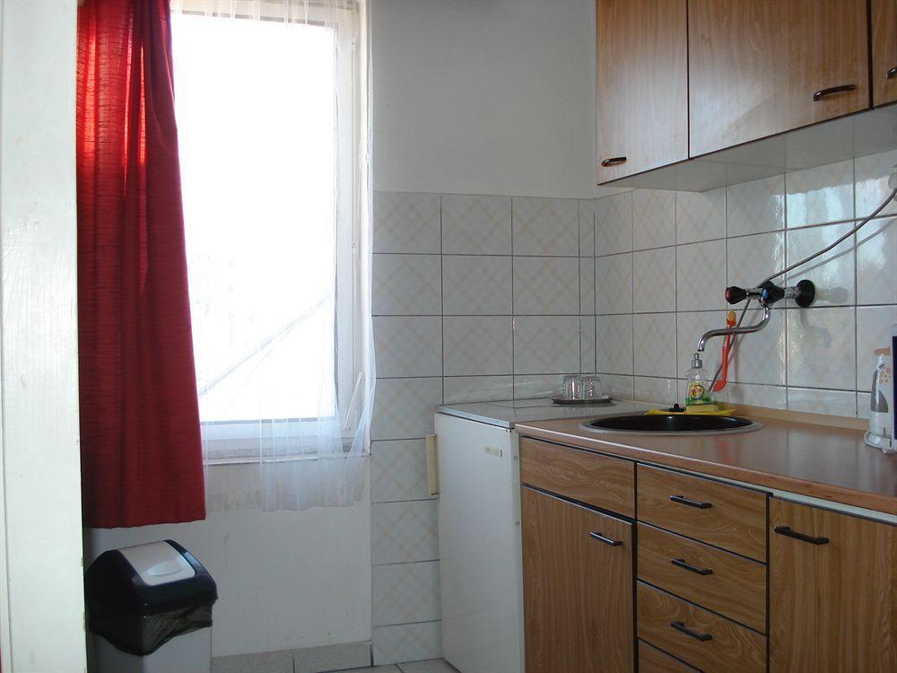 Pension Unie Прага Экстерьер фото